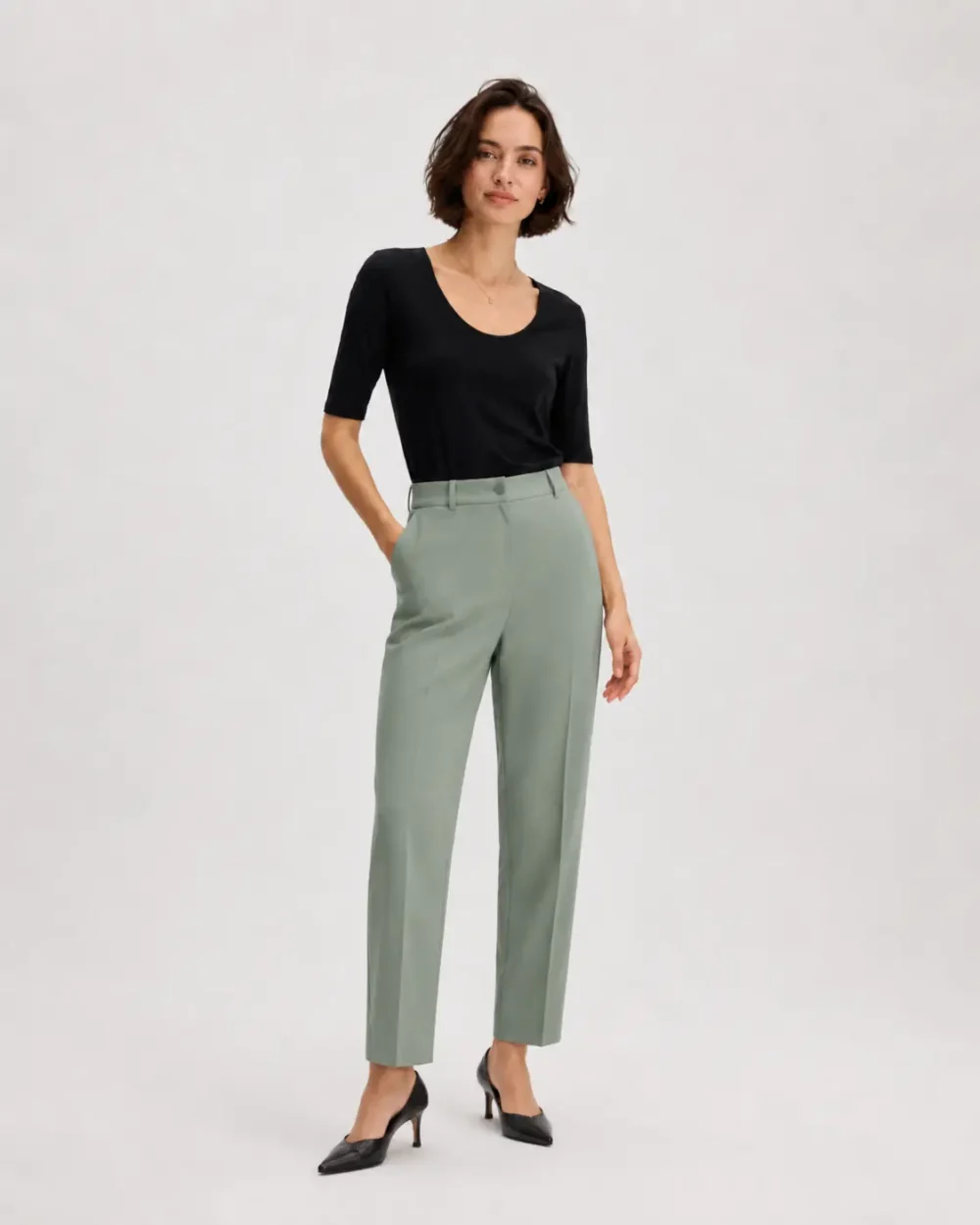 Slim Stretch Scoop Top